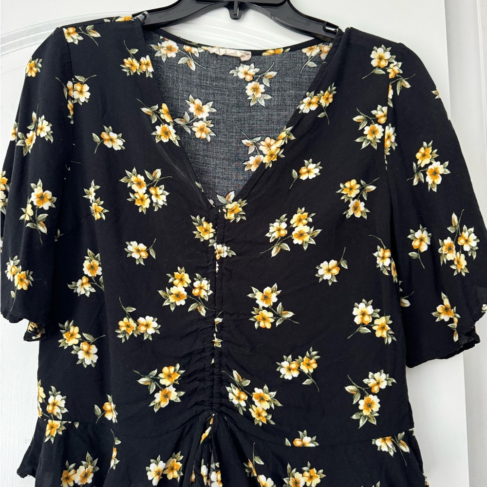 Altar'd State Black and Yellow Ruched Tie Front Blouse